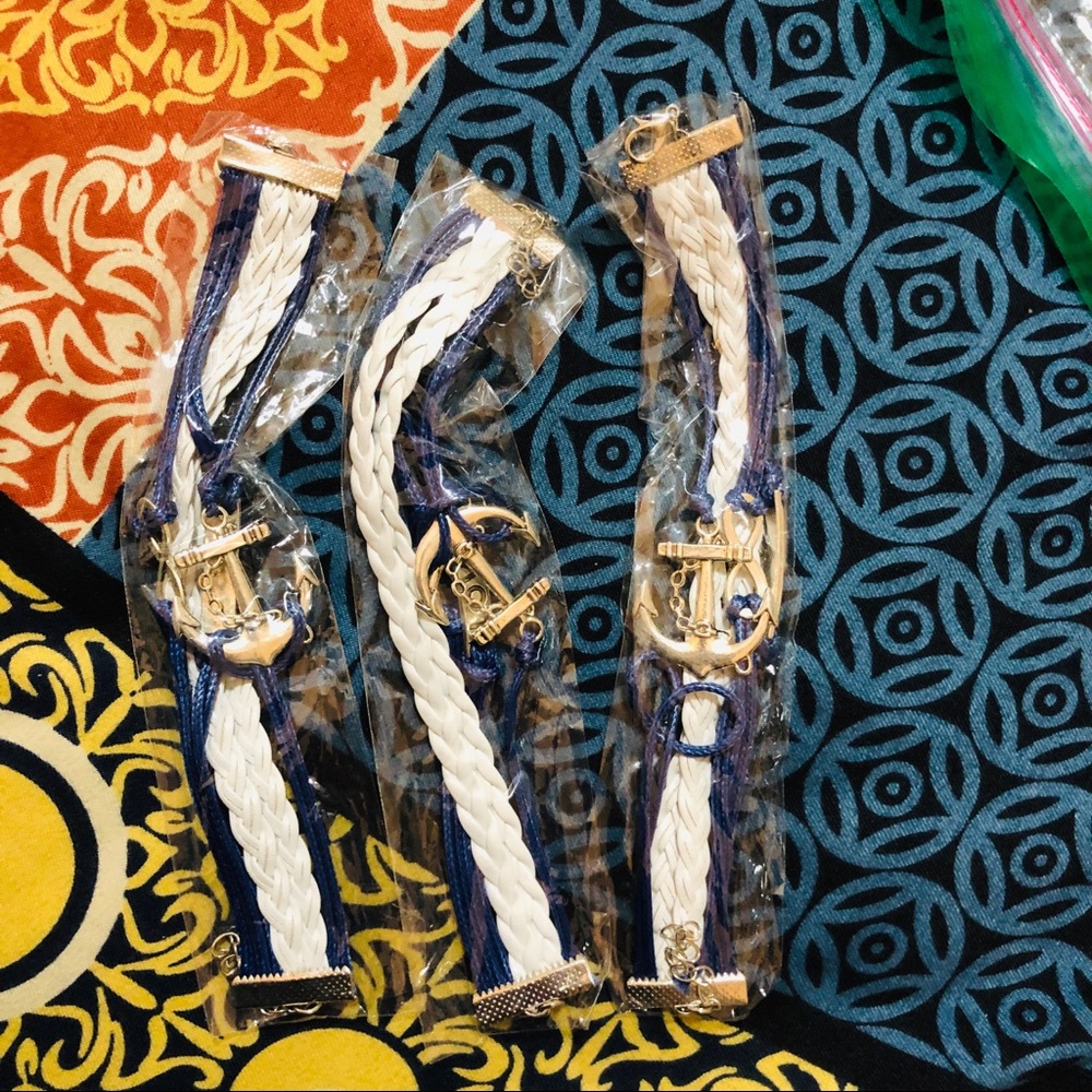 Bracelet